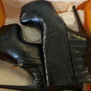 Black Snake Heeled Ankle Boots-120$ (brand new)